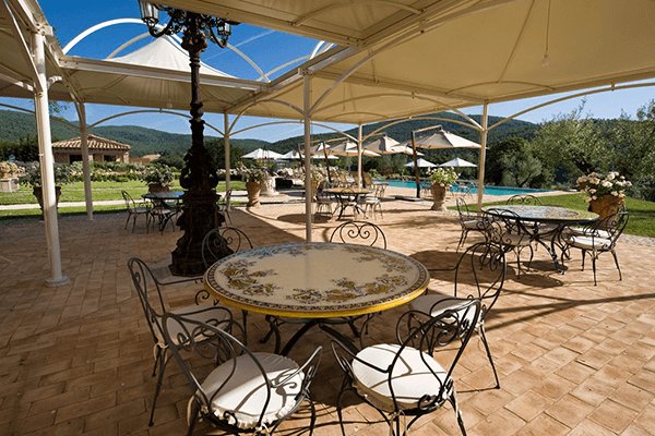 Piscina a sfioro matrimoni