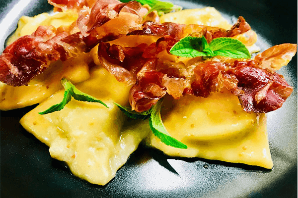 Ravioli fichi e pancetta