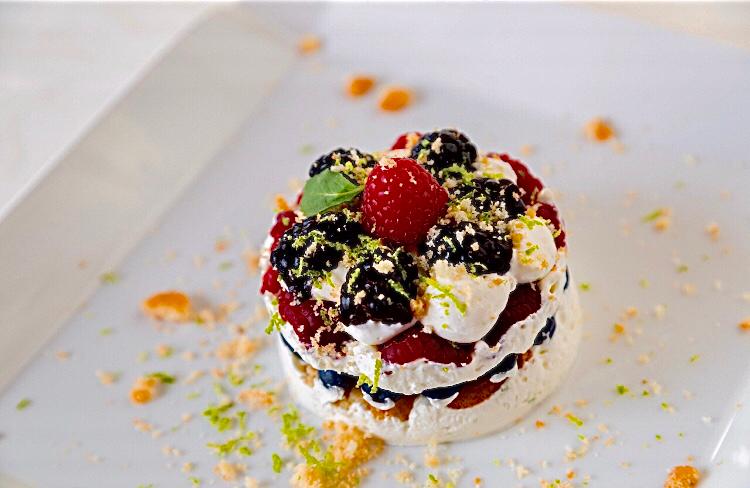 Cremoso-lime-menta-e-frutti-di-bosco-del-nostro-giardino