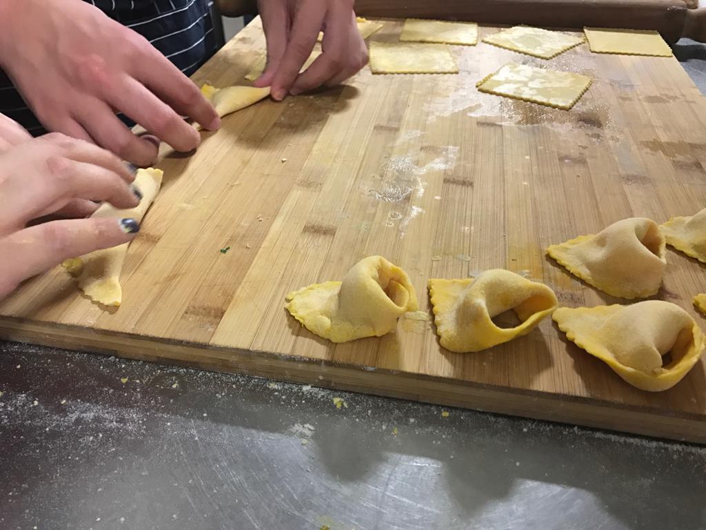 Preparazione pasta fresca Relais Tenuta del Gallo